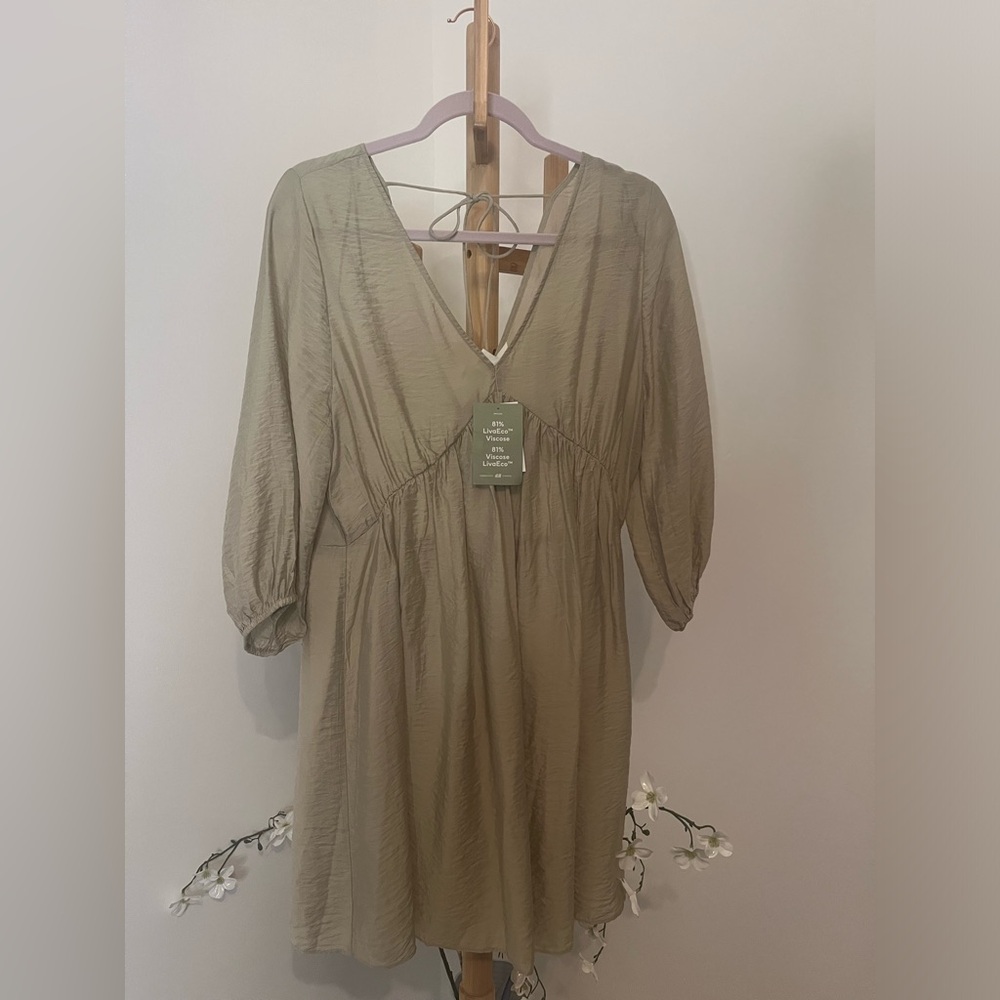 Sage Dress M NWT